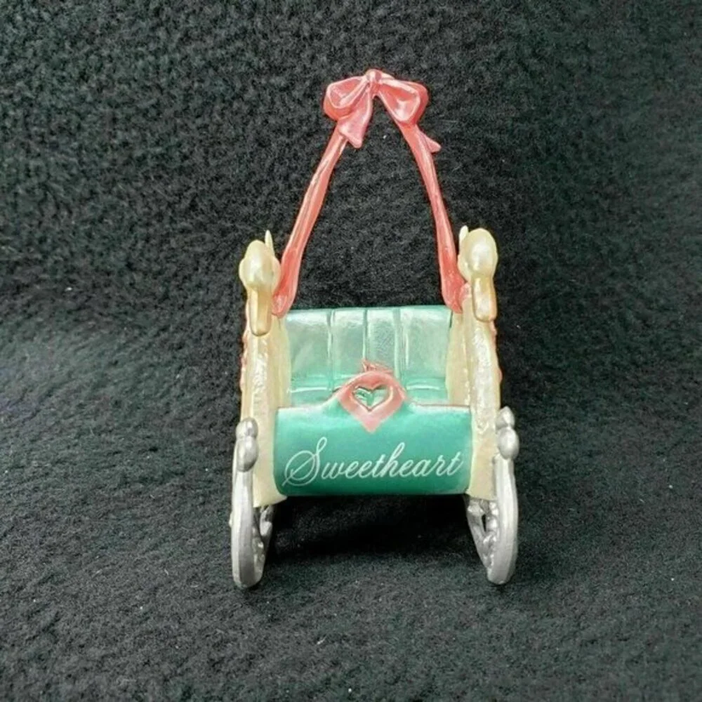 Hallmark Keepsake Sweetheart Romantic Swan Sleigh Christmas Ornament 1988 Vintag